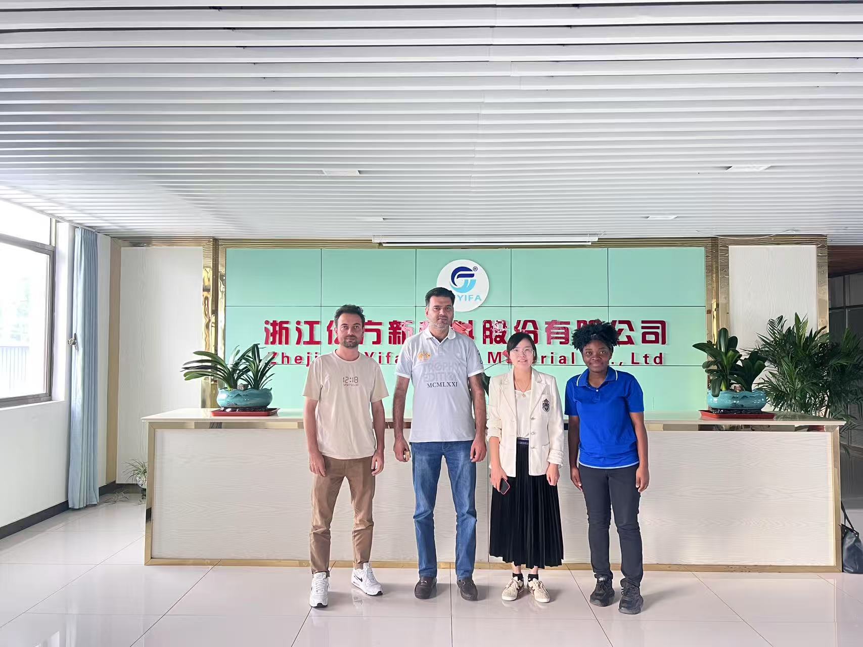 PS Organic Glass Coop